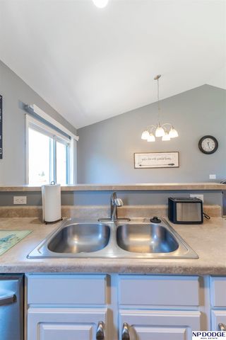 7022 N 88th Avenue, Omaha, NE 68122