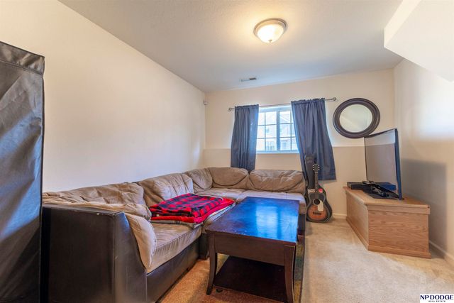 7022 N 88th Avenue, Omaha, NE 68122