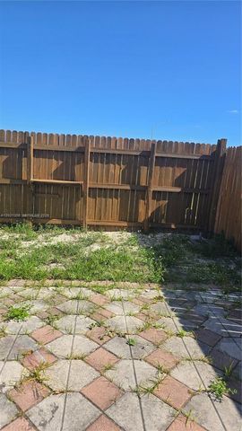 2705 NW 204th Ln, Miami Gardens, FL 33056
