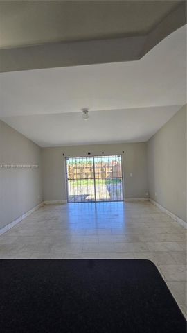 2705 NW 204th Ln, Miami Gardens, FL 33056