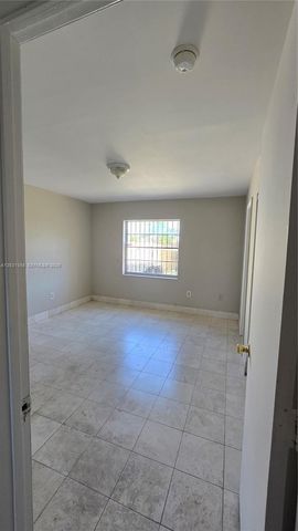 2705 NW 204th Ln, Miami Gardens, FL 33056