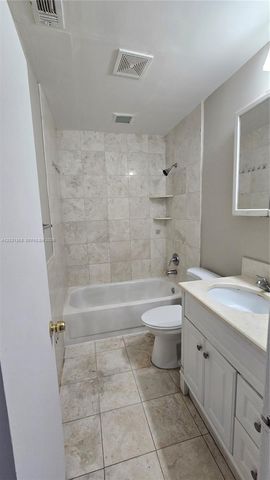 2705 NW 204th Ln, Miami Gardens, FL 33056