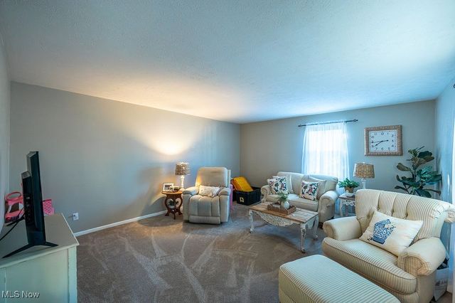 1239 Lakewood Circle, Washington, WV 26181