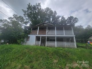 352 Welch Street, Waynesville, NC 28786