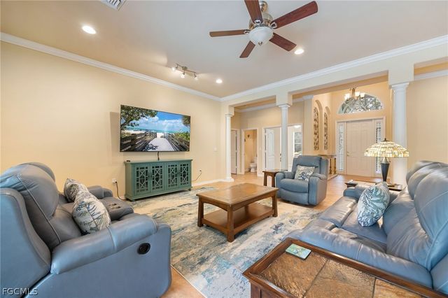 3081 Turtle Cove CT, North Fort Myers, FL 33903