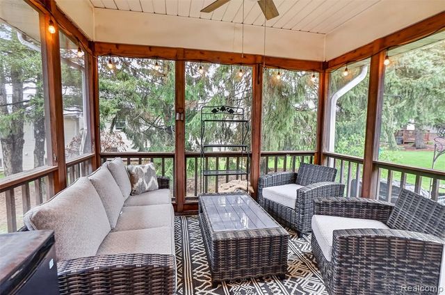 1390 Steeplechase Court, Howell, MI 48843