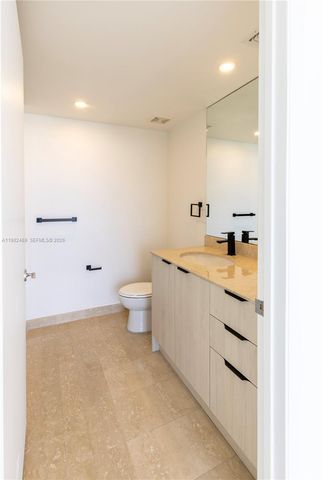 400 Alton Rd 1102, Miami Beach, FL 33139