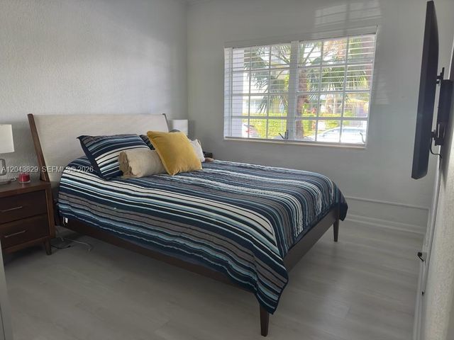 836 10th St 5, Miami Beach, FL 33139