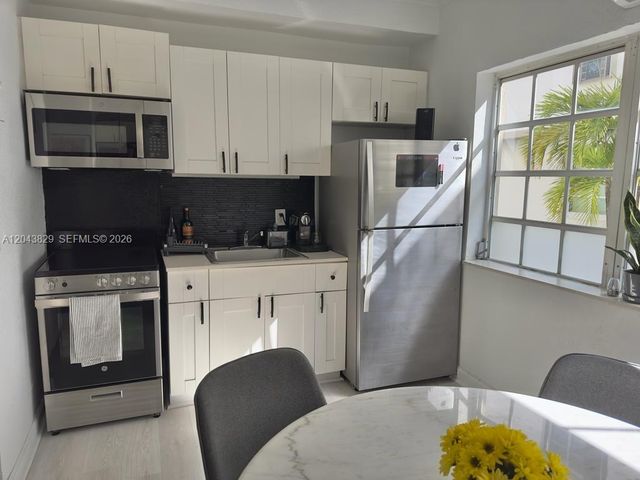 836 10th St 5, Miami Beach, FL 33139