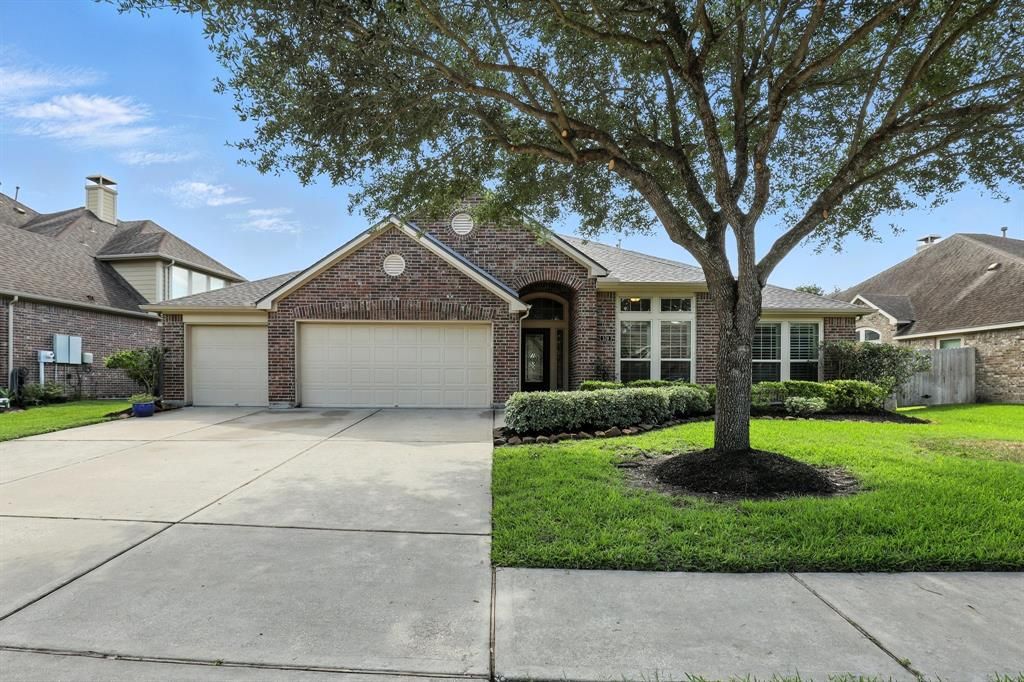 528 Ivory Stone Lane, League City, TX 77573