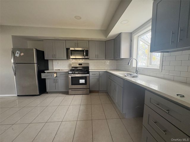 2842 Dahlia Avenue, Baldwin, NY 11510