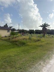 246 Post Oak Lane, Rockport, TX 78382