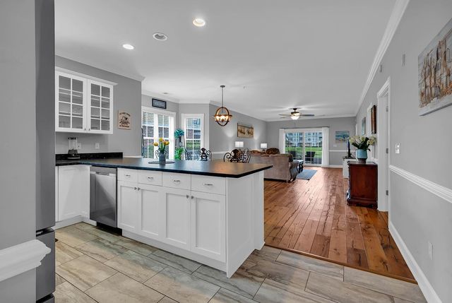 4895 Luster Leaf Cir Apt 101, Myrtle Beach, SC 29577