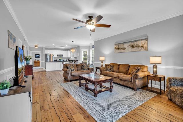 4895 Luster Leaf Cir Apt 101, Myrtle Beach, SC 29577