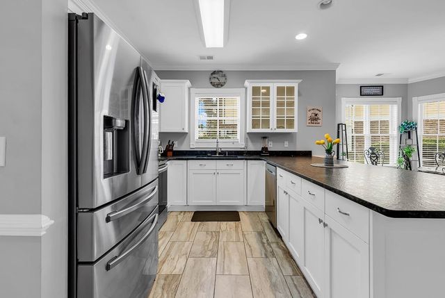 4895 Luster Leaf Cir Apt 101, Myrtle Beach, SC 29577