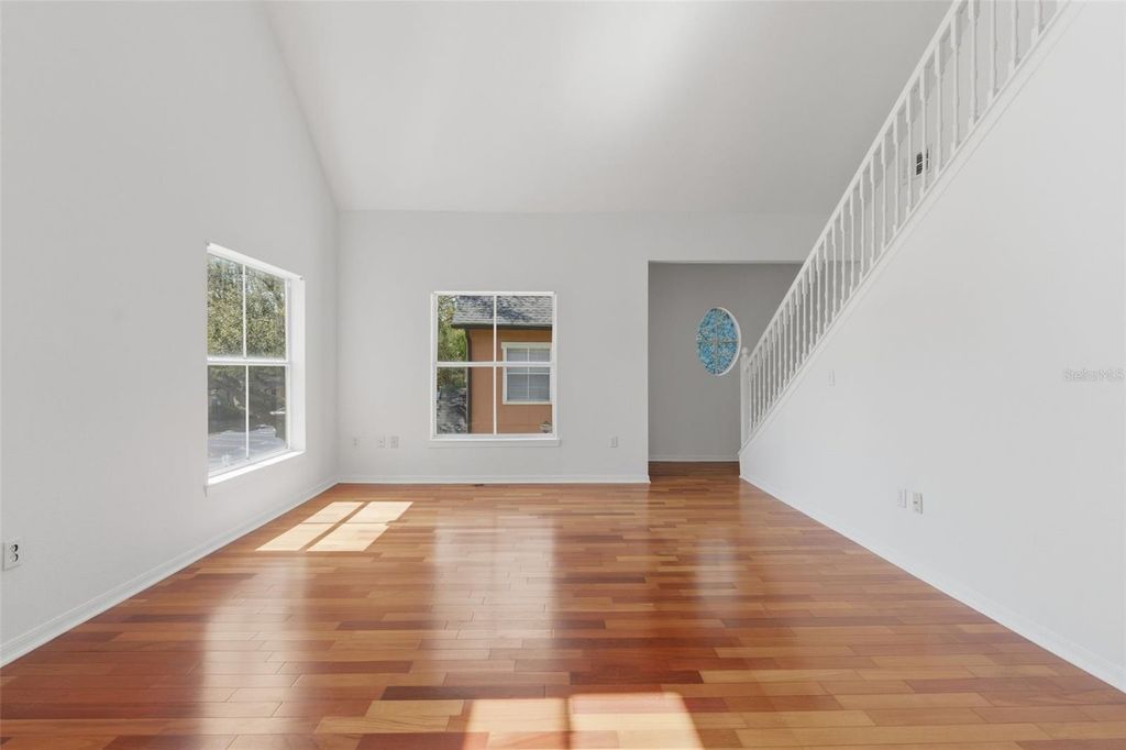 Image 6 of property listing at 5971 WESTGATE DRIVE 1221, Orlando, FL 32835