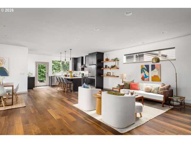 4902 Se OGDEN St, Portland, OR 97206