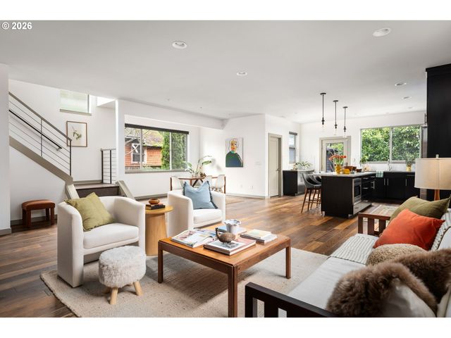 4902 Se OGDEN St, Portland, OR 97206