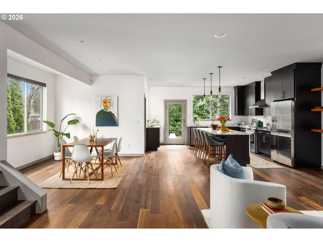 4902 Se OGDEN St, Portland, OR 97206