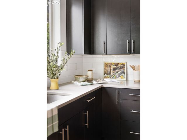 4902 Se OGDEN St, Portland, OR 97206