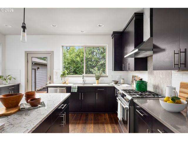 4902 Se OGDEN St, Portland, OR 97206