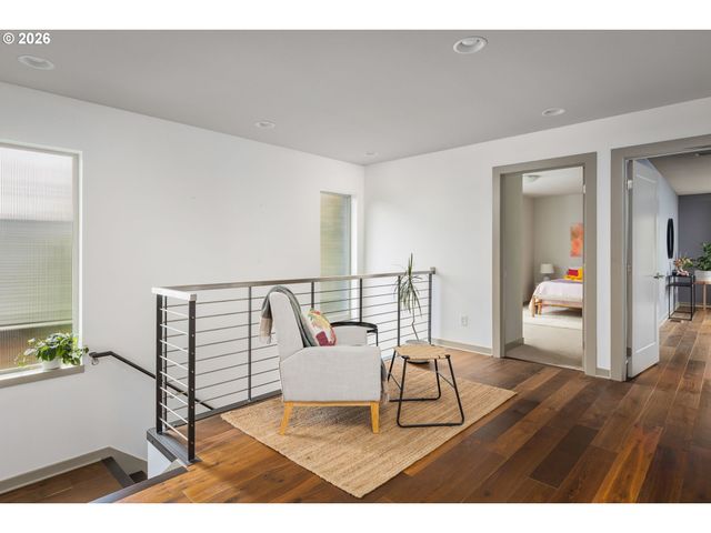 4902 Se OGDEN St, Portland, OR 97206