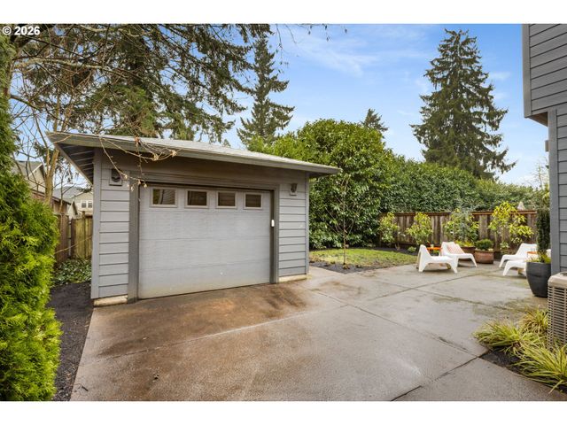 4902 Se OGDEN St, Portland, OR 97206