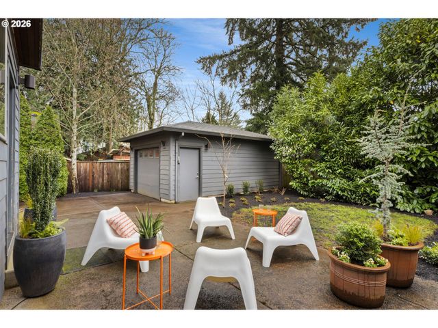 4902 Se OGDEN St, Portland, OR 97206