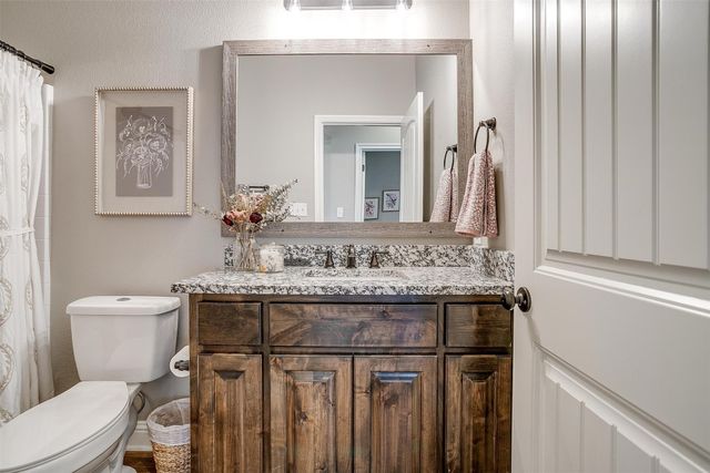 2700 James, Granbury, TX 76049