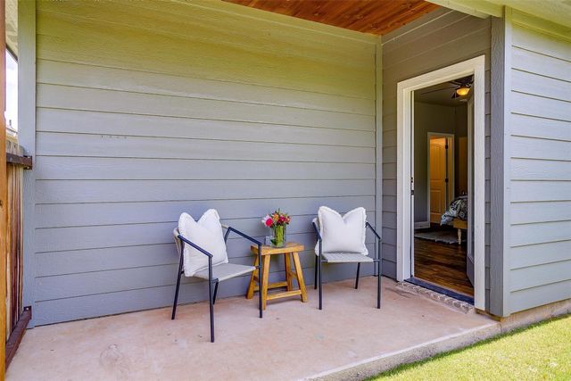 2700 James, Granbury, TX 76049