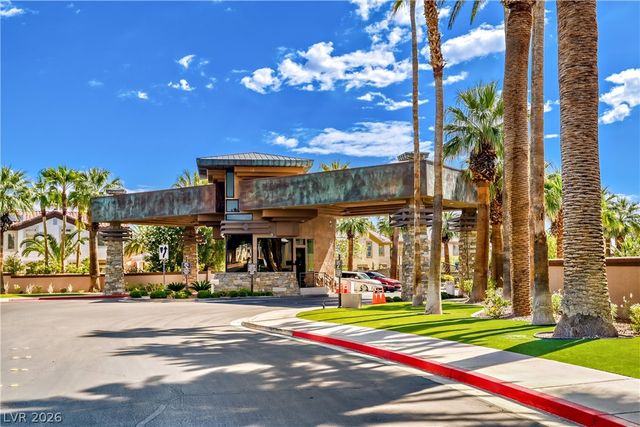 8744 Stockholm Avenue, Las Vegas, NV 89147