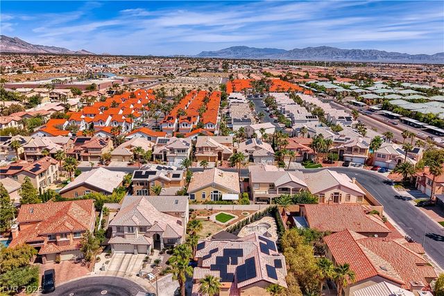 8744 Stockholm Avenue, Las Vegas, NV 89147