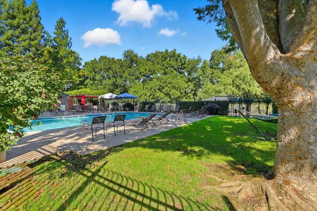 2137 Arroyo Ct 4, Pleasanton, CA 94588