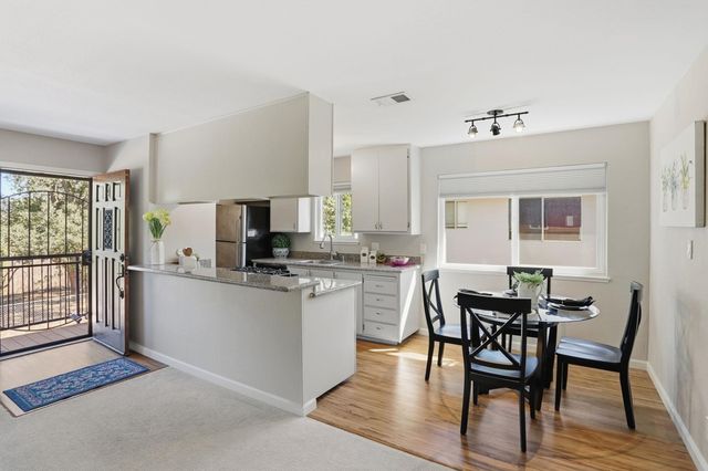 2137 Arroyo Ct 4, Pleasanton, CA 94588