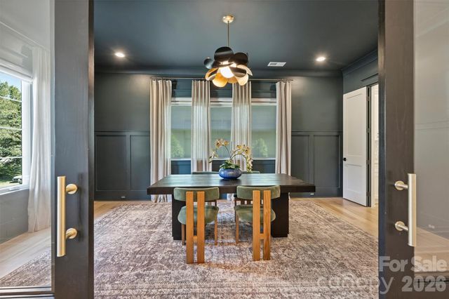 3224 E Ford Road, Charlotte, NC 28205