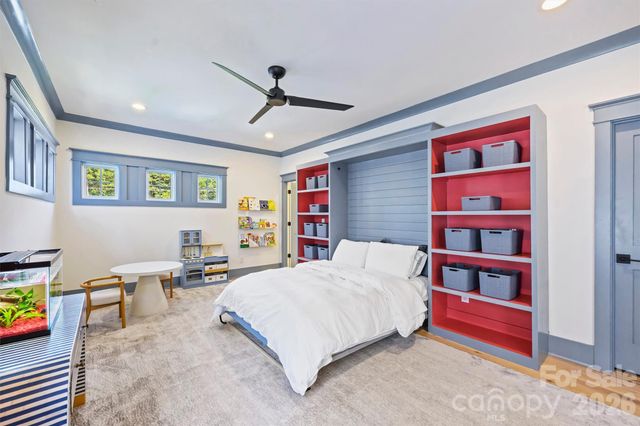 3224 E Ford Road, Charlotte, NC 28205