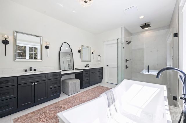 3224 E Ford Road, Charlotte, NC 28205