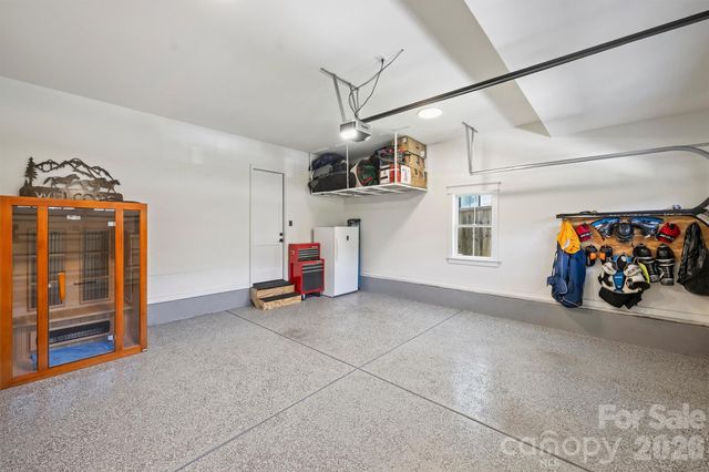 3224 E Ford Road, Charlotte, NC 28205