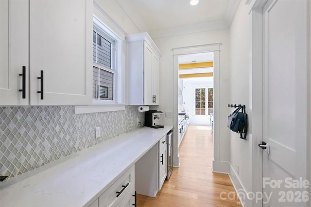 3224 E Ford Road, Charlotte, NC 28205