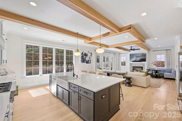 3224 E Ford Road, Charlotte, NC 28205