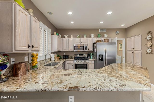 15333 W BLACK GOLD Lane, Sun City West, AZ 85375