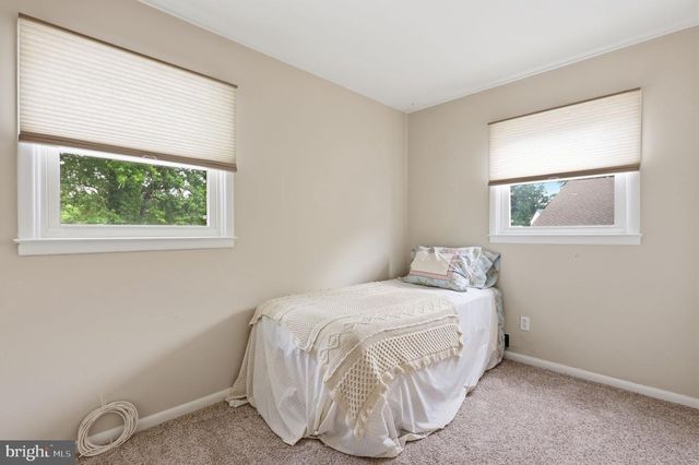 646 PASADENA DR, Magnolia, NJ 08049
