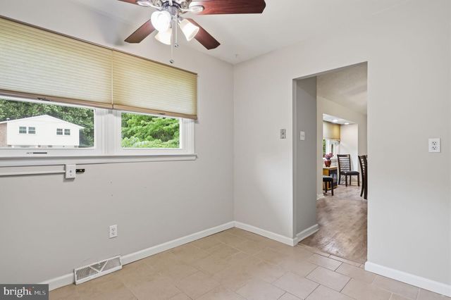 646 PASADENA DR, Magnolia, NJ 08049