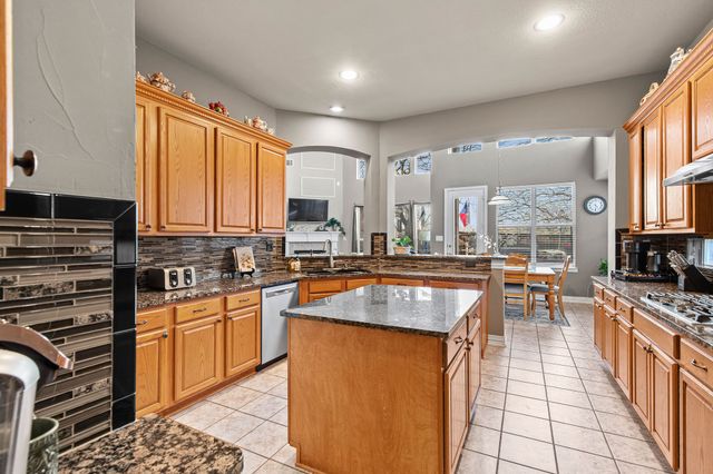 6407 Daisy Drive, Denton, TX 76208