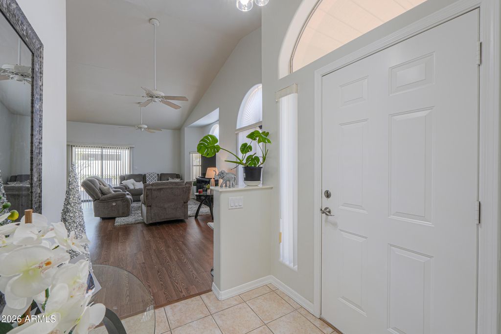 Image 10 of property listing at 5830 E MCKELLIPS Road 27, Mesa, AZ 85215