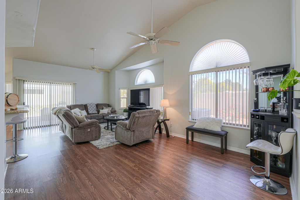 Image 12 of property listing at 5830 E MCKELLIPS Road 27, Mesa, AZ 85215