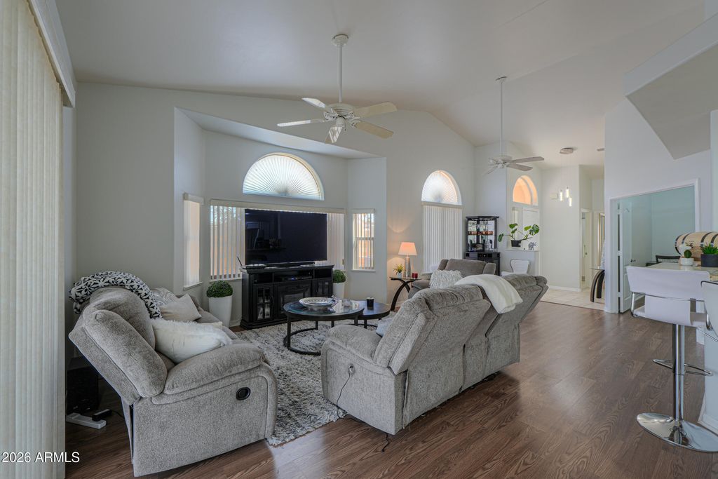 Image 2 of property listing at 5830 E MCKELLIPS Road 27, Mesa, AZ 85215