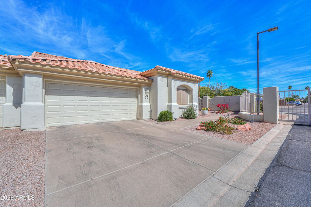 Image 7 of property listing at 5830 E MCKELLIPS Road 27, Mesa, AZ 85215