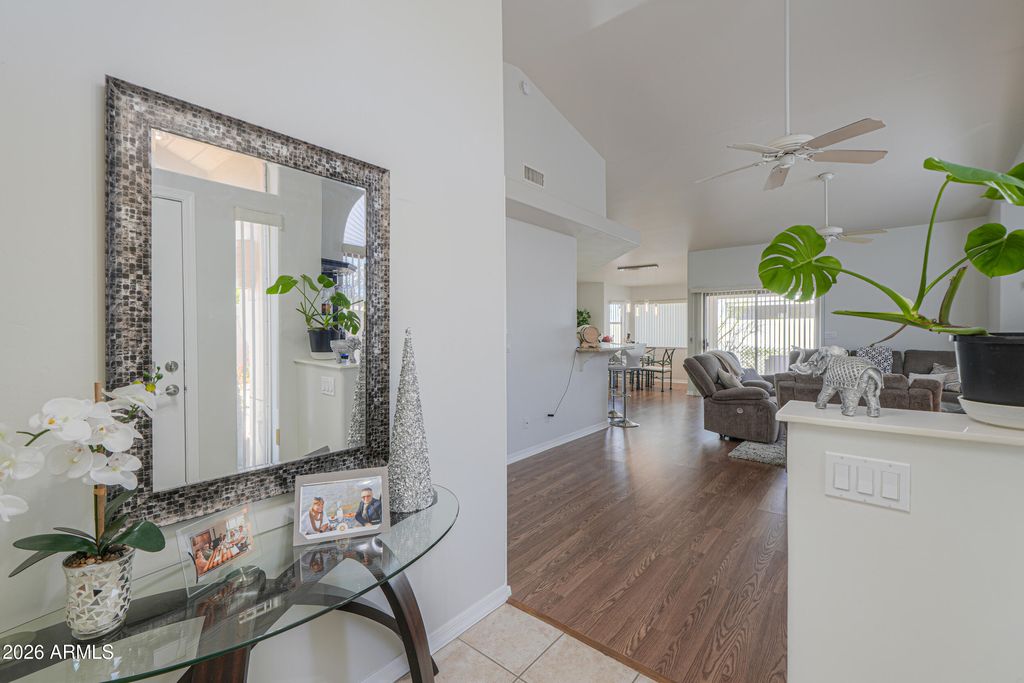 Image 9 of property listing at 5830 E MCKELLIPS Road 27, Mesa, AZ 85215