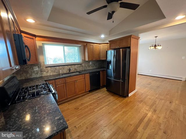3601 S 14TH ST S, Alexandria, VA 22302